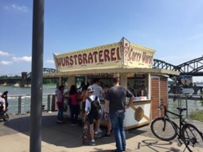 照片: Wurstbraterei