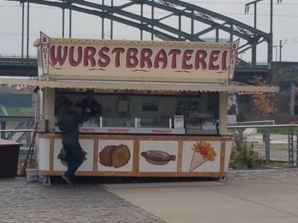 照片: Wurstbraterei